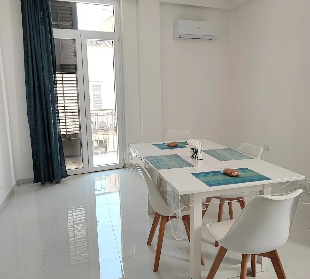 Casa Viola - Central Apartment City & Sea Alcamo 0*,  Italia